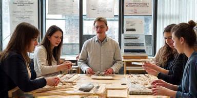 Taller de tejidos sustentables con fibras naturales para escuelas de diseño